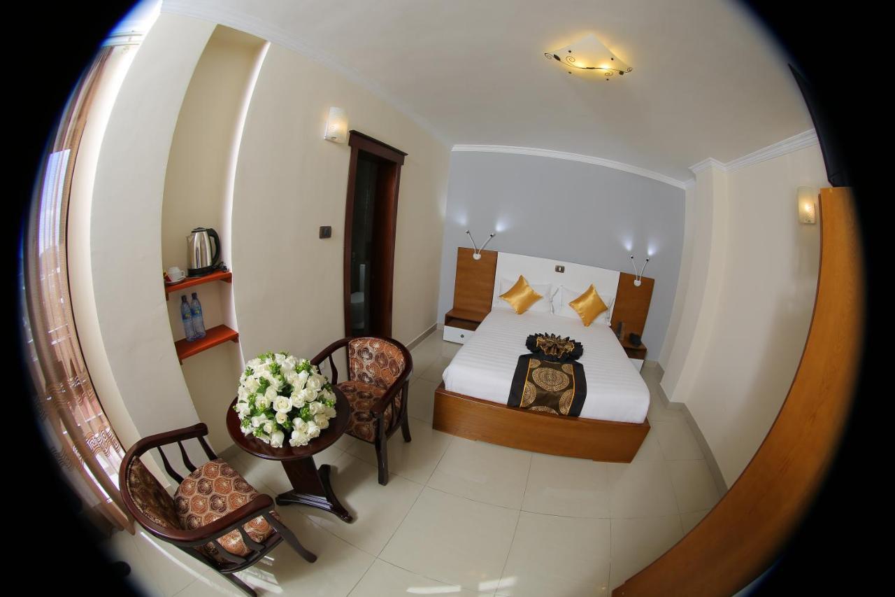 Hotel Tirago Addis Ababa Exteriör bild