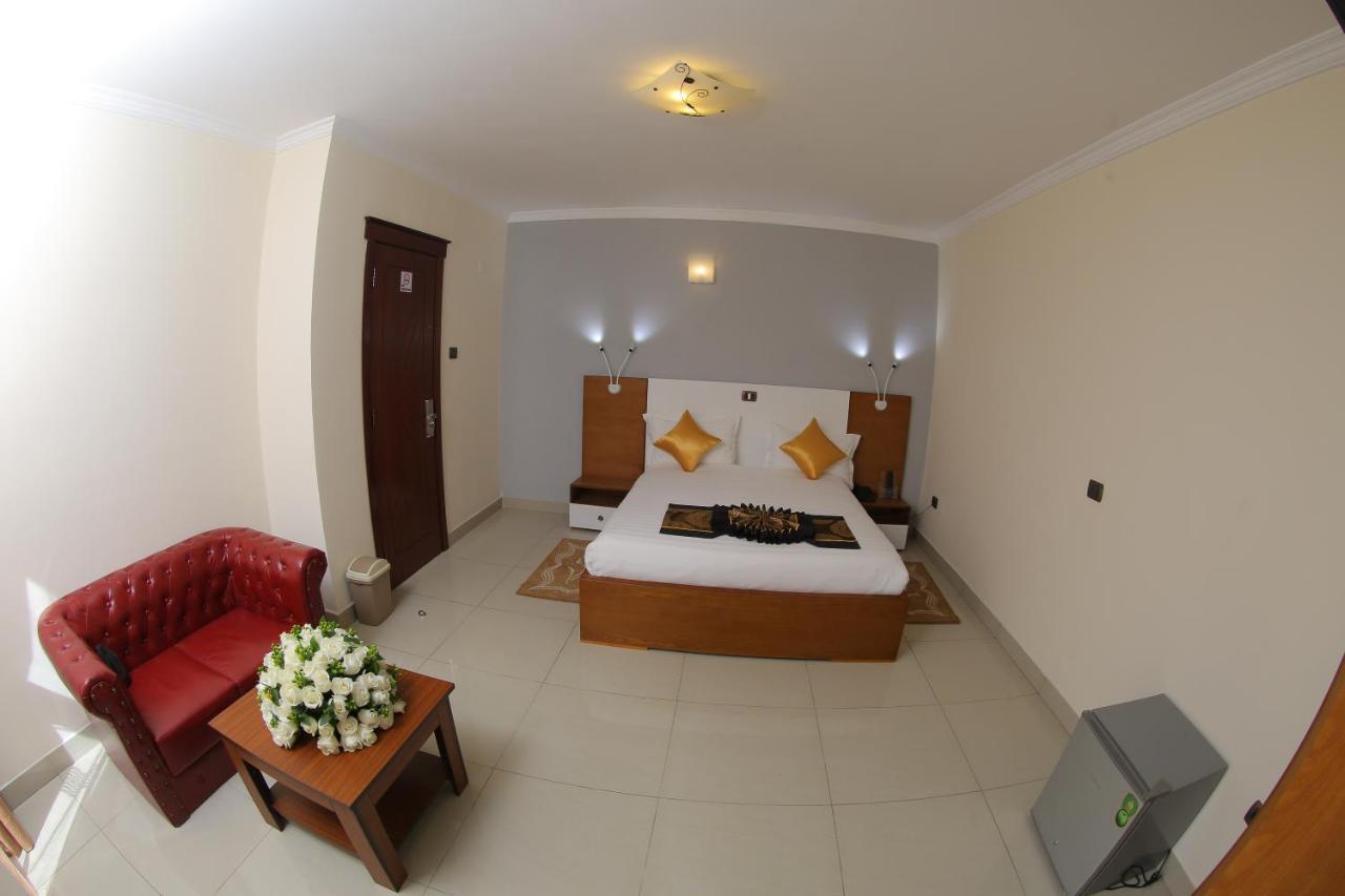 Hotel Tirago Addis Ababa Exteriör bild