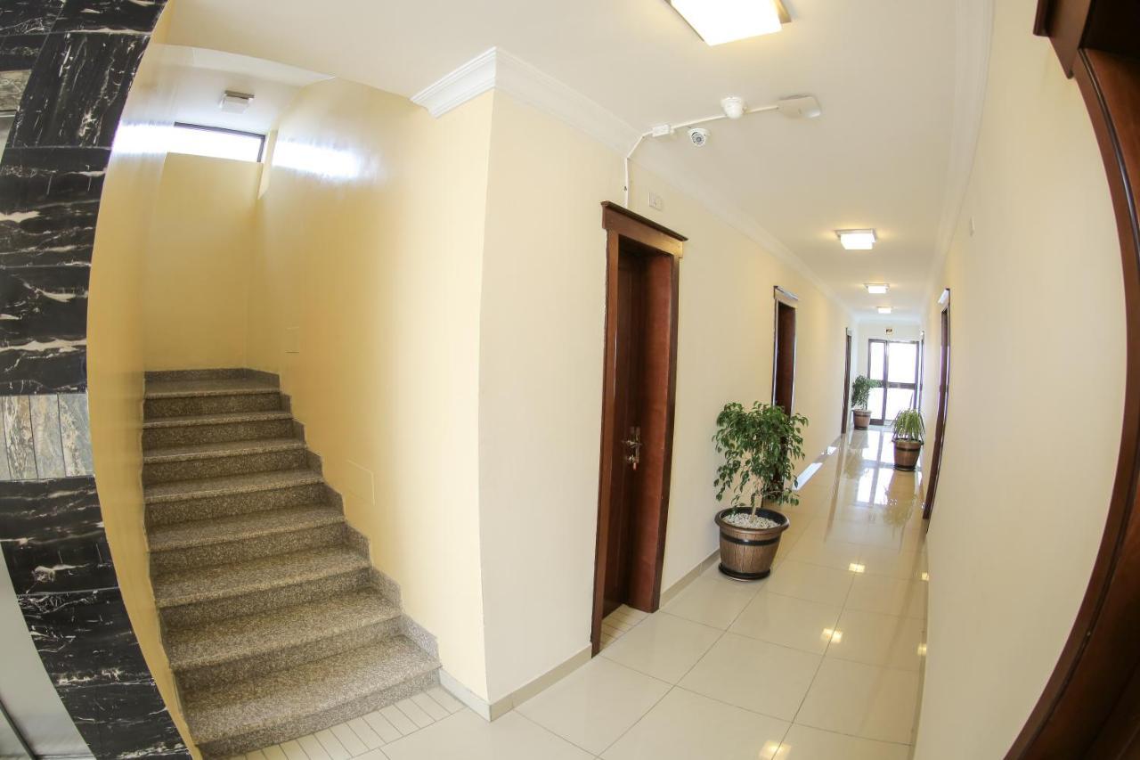 Hotel Tirago Addis Ababa Exteriör bild